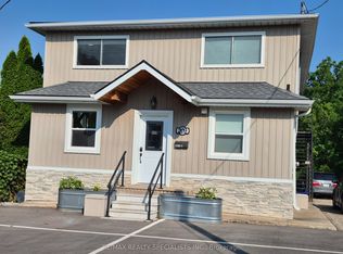209 Pelham Rd #2, Saint Catharines, ON L2S 1W2