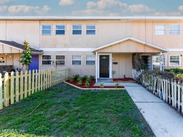 714 CAVALLA Road, Atlantic Beach, FL 32233