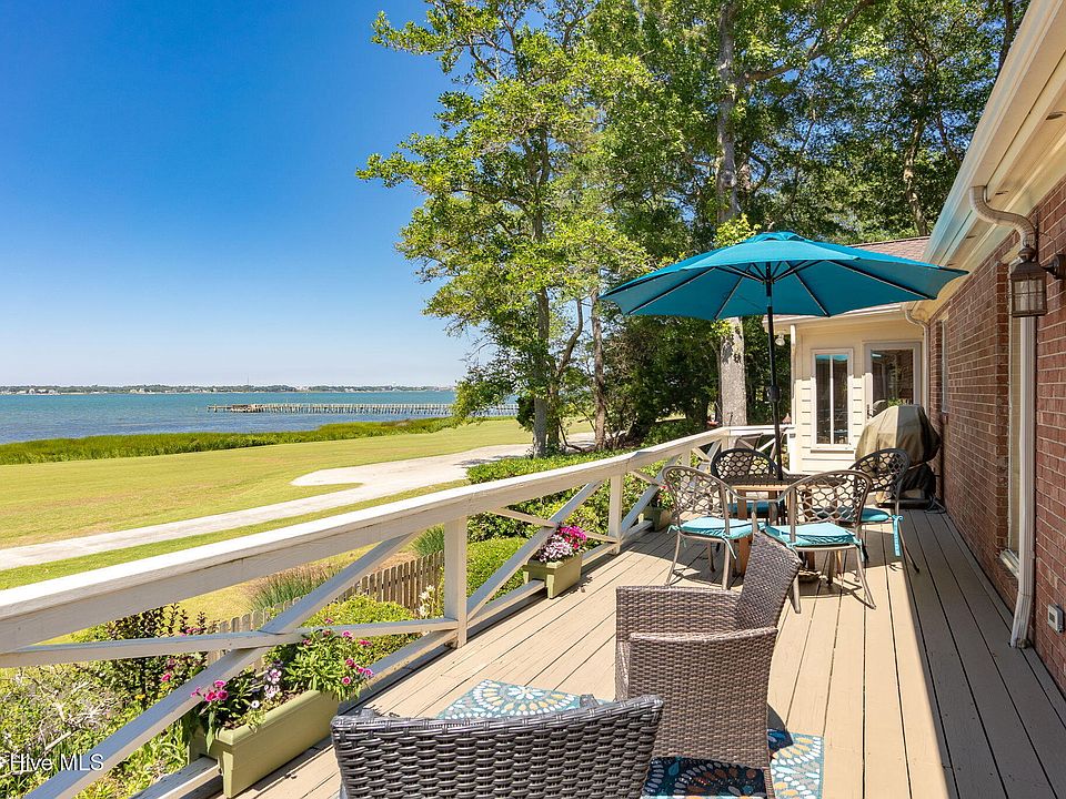 1st image of 105 Magnolia Court