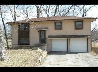 604 N Franklin St, Spring Hill, KS 66083