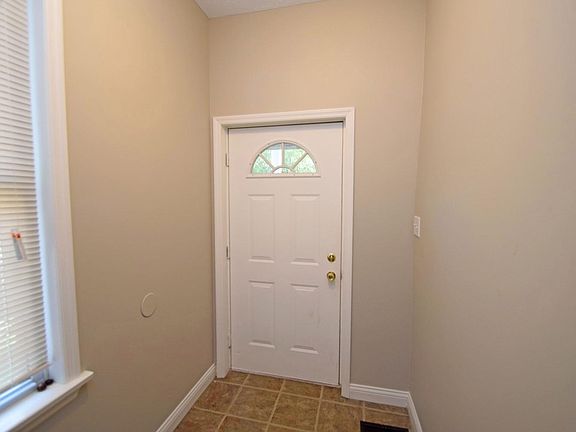 4th image of 4219 Forest Ave