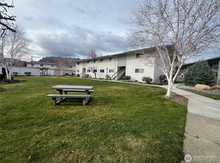 10 S Cove Ave APT 10, Wenatchee, WA 98801