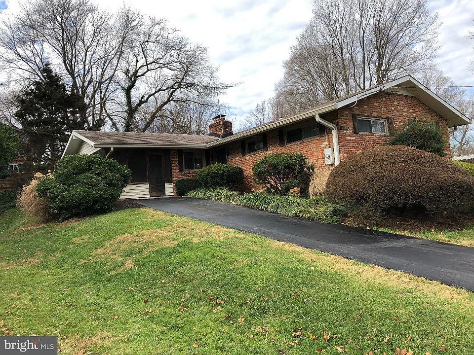 1st image of 3409 Brookwood Dr