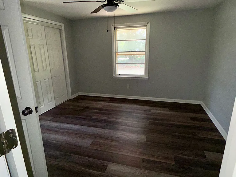 1403 Edgewood Dr — Photo 15