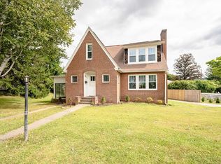 1 Pleasant Ter, Ware, MA 01082