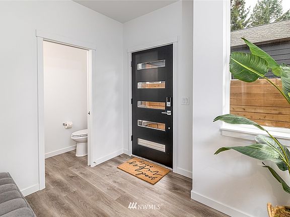 2nd image of 12038 #B 5th Avenue NE #2