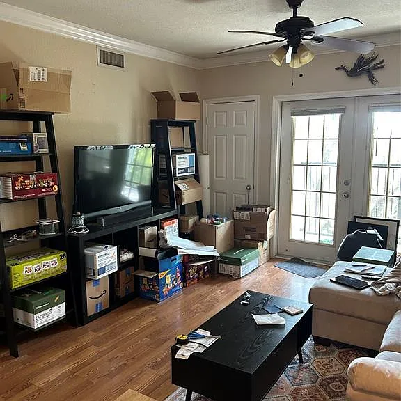 304 E South St #6025 — Photo 7