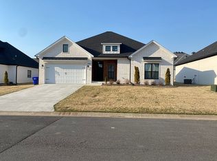 3840 Redmaple Dr, Conway, AR 72034