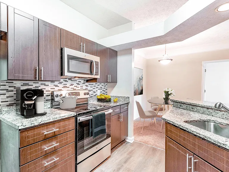 Elan at Mallard Creek Apartment Homes — Photo 63