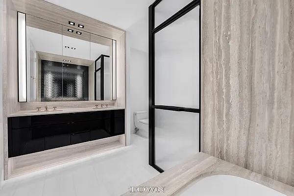 Rented by Town Residential | media 29