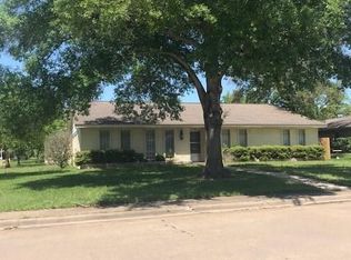 700 Matous Dr, Bryan, TX 77802