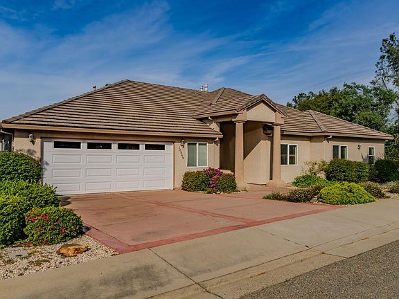 3rd image of 10569 Ridgecrest Dr