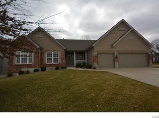 747 Autumnwood Forest Dr, Lake St Louis, MO 63367