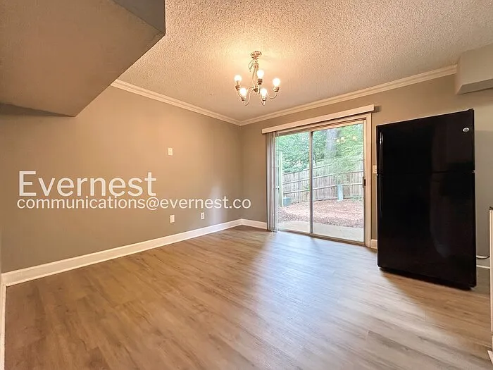 396 Promenade Ct — Photo 5