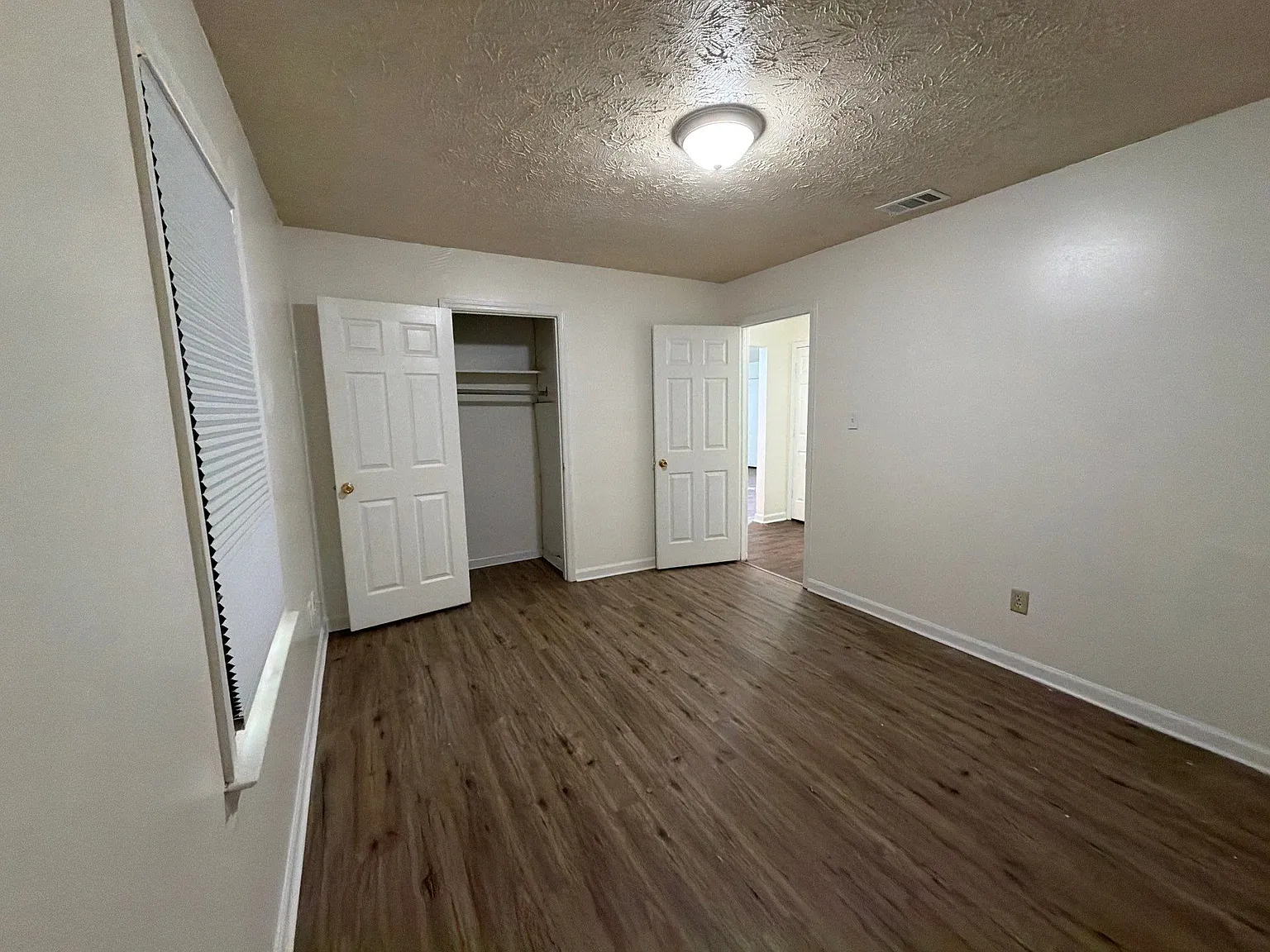 2 bed, 900 sqft, $1,100 — Photo 4