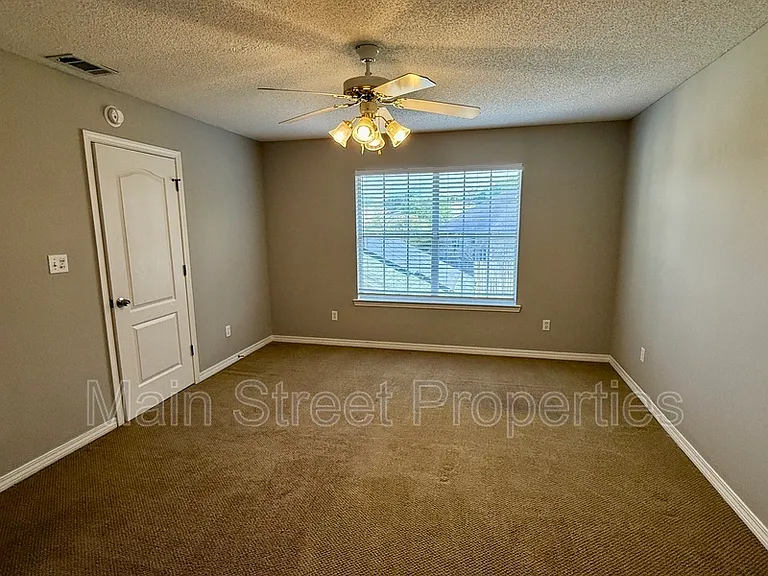 2121 Pin High Dr — Photo 15