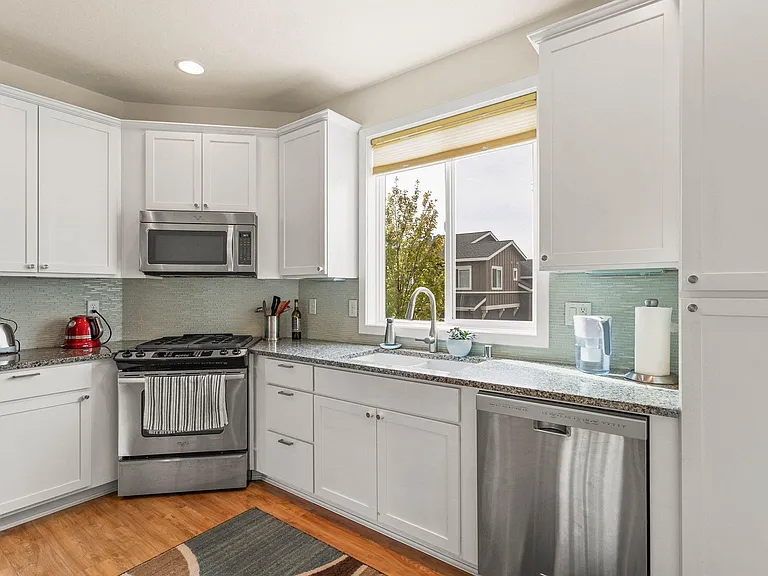 2207 W Bridge Ave — Photo 13