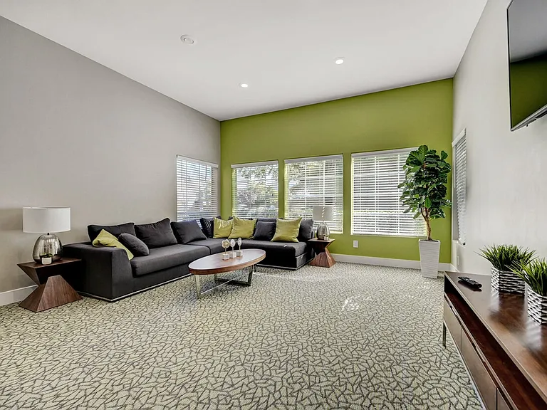 Horizon Ridge Apartments — Photo 4