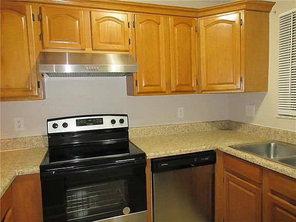 4th image of 4065 NW 114th Ave
