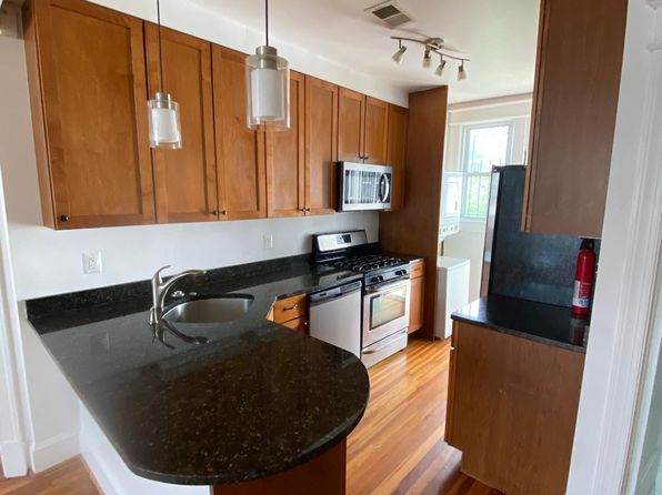 608 Newton Pl NW APT 2