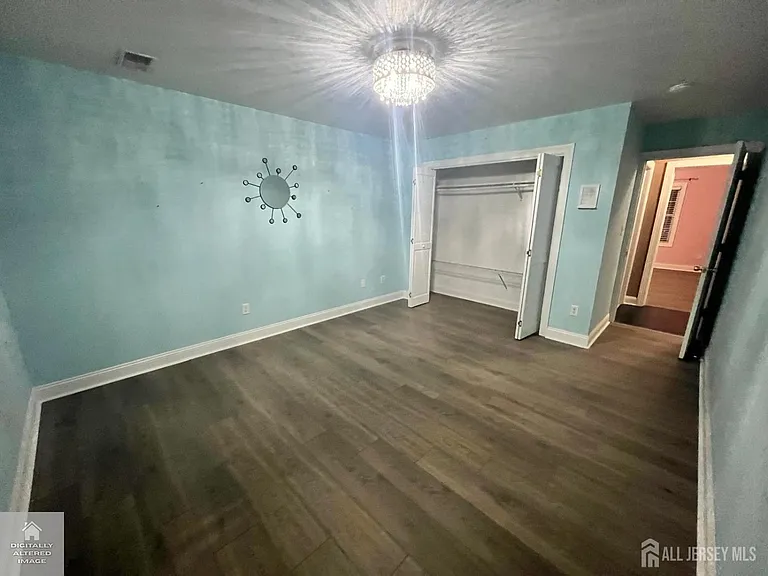 31 NE Parkerson Rd — Photo 10