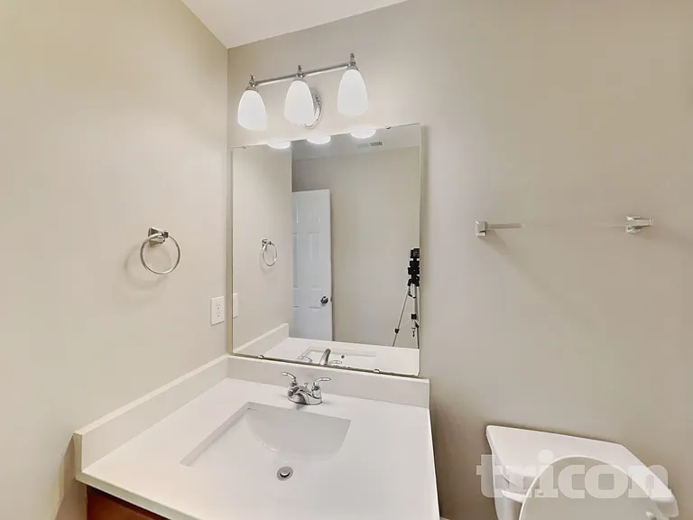 2410 King Malcolm Ln — Photo 13