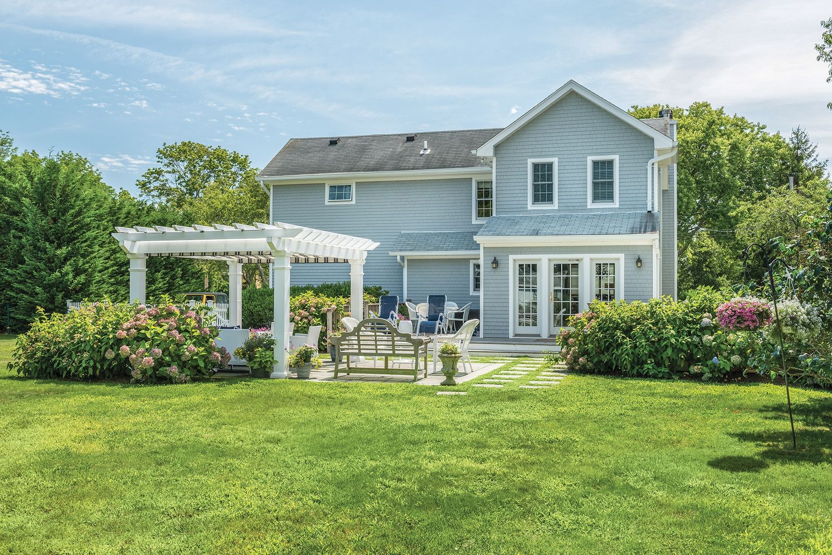  Great outdoor entertaining space 