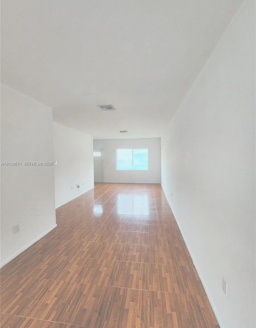 Sunset Palm Villas Condo — Photo 4