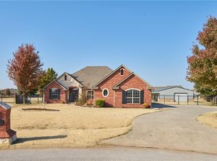 1411 Riata Rd, Tuttle, OK 73089
