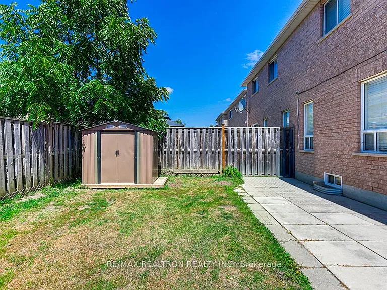 20 Raintree Dr — Photo 34