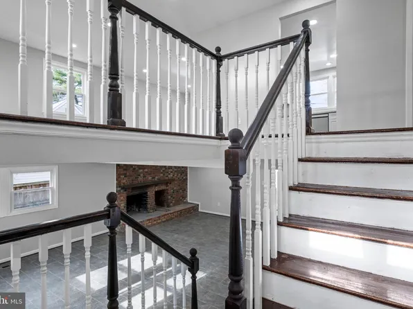 16114 Pond Meadow Ln, Bowie, MD 20716