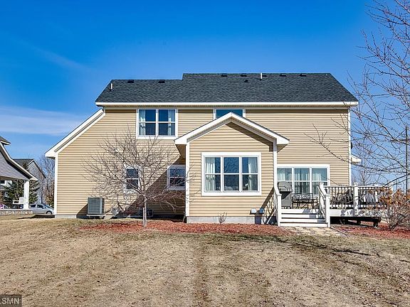 3rd image of 6731 Lakewood Dr NE