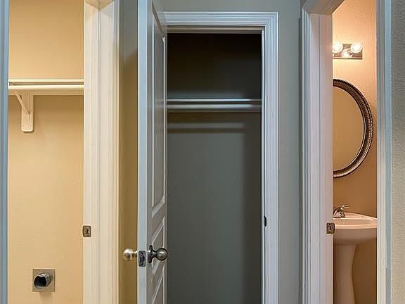 5th image of 18202 Canary Bluff Ln