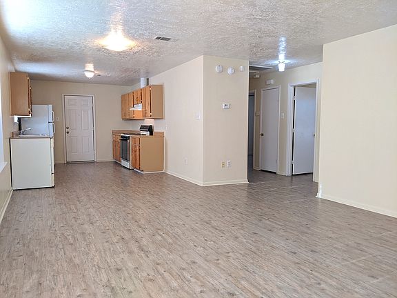 2nd image of 620 Pasler St