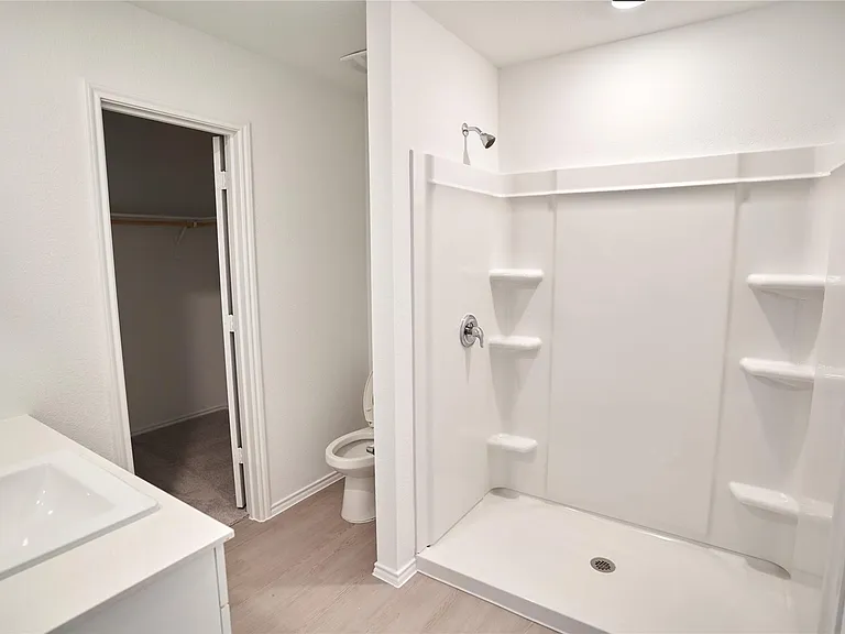 360 Brannigan Dr — Photo 7