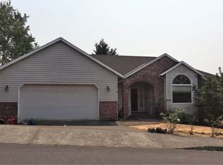 12888 SE 136th Dr, Happy Valley, OR 97086
