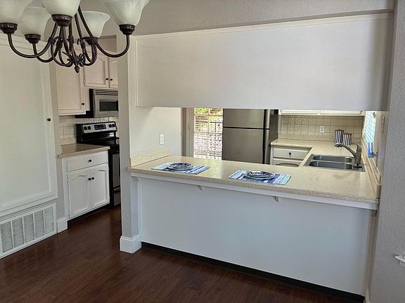3rd image of 8147 N Cedar Ave APT 201
