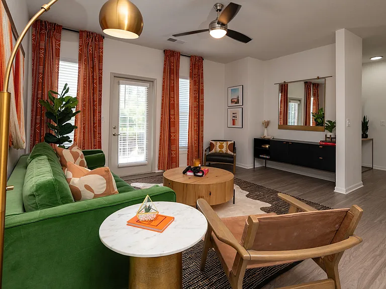 Aventura Falcon Valley — Photo 18