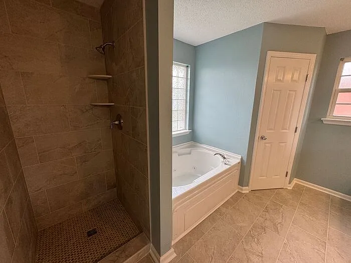 137 Clover Ridge Dr — Photo 24
