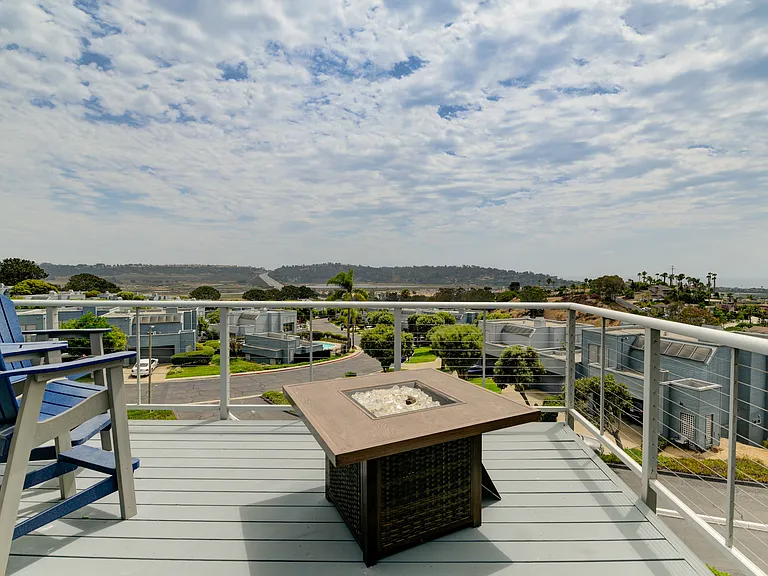 1013 Clipper Ct — Photo 23