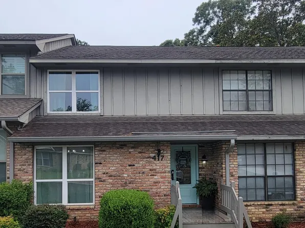 417 Highpoint Dr, Diamondhead, MS 39525