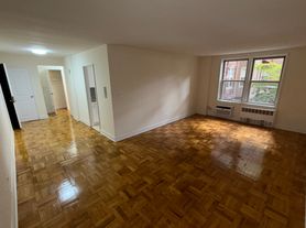 14307 Sanford Ave, Flushing, NY