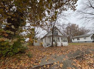 937 W View St, Decatur, IL 62522