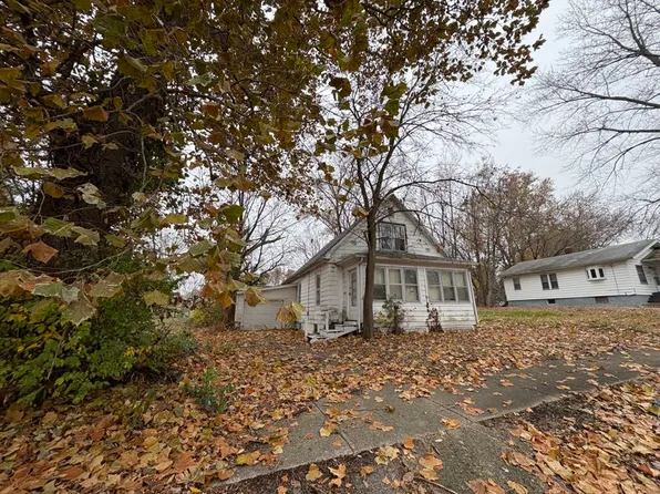 937 W View St, Decatur, IL 62522