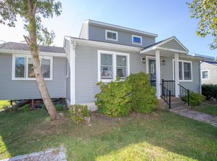 29 Owaneco Trl, Old Saybrook, CT 06475