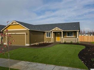 422 Willamette St, Woodburn, OR 97071