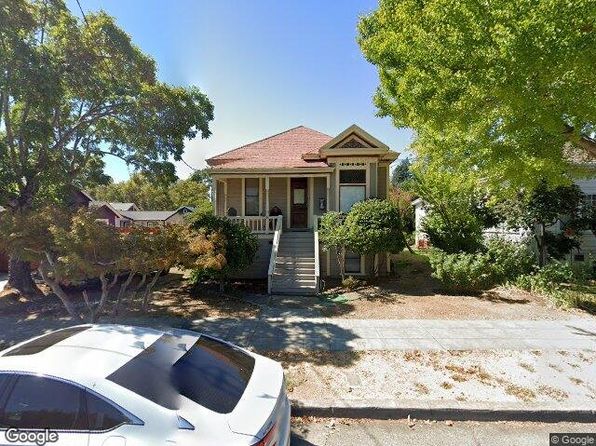 1859 Main St #1