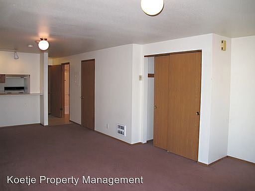 3rd image of 750 SE 8th Ave