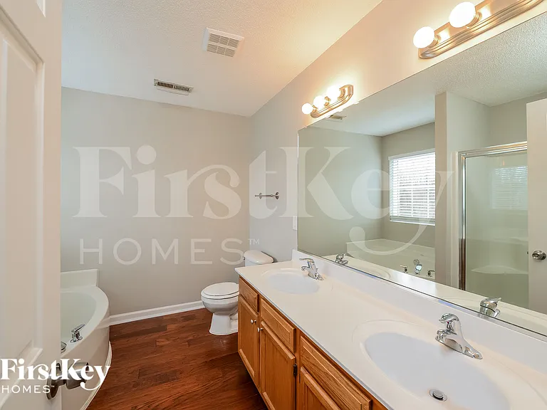 6052 Glen Way Dr — Photo 10