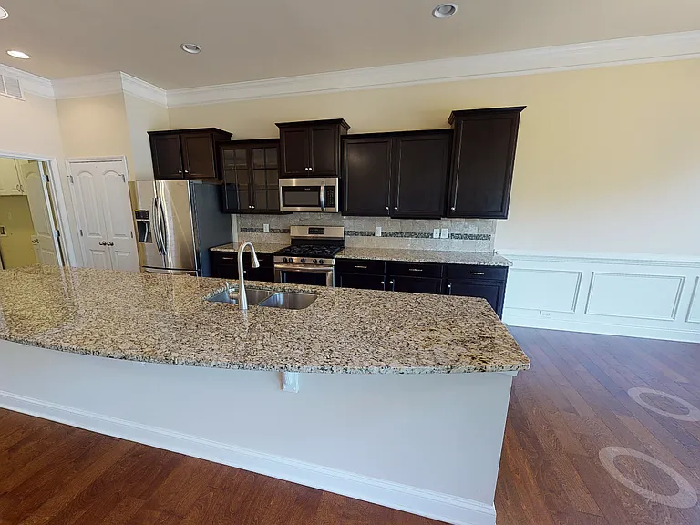 664 Scarlet Baby Dr — Photo 25
